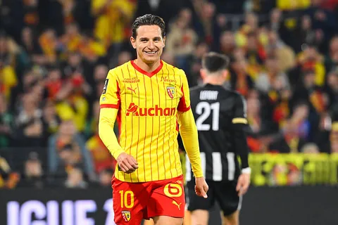 Lens-Auxerre en DIRECT : suivez le match de la 1ère journée de Ligue 1