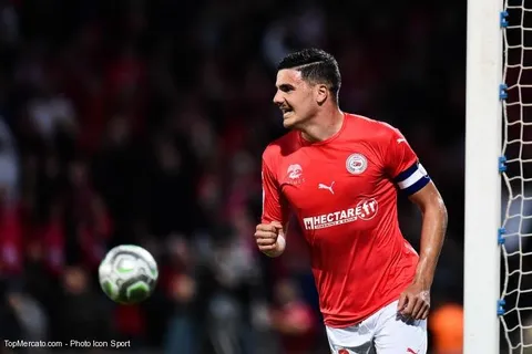 Nîmes : Anthony Briançon a réagi à la rumeur OM