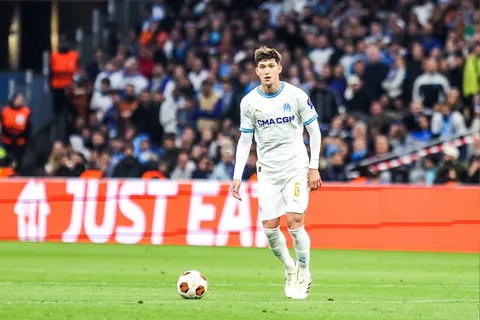 OM : Balerdi encense un joueur de Dortmund !