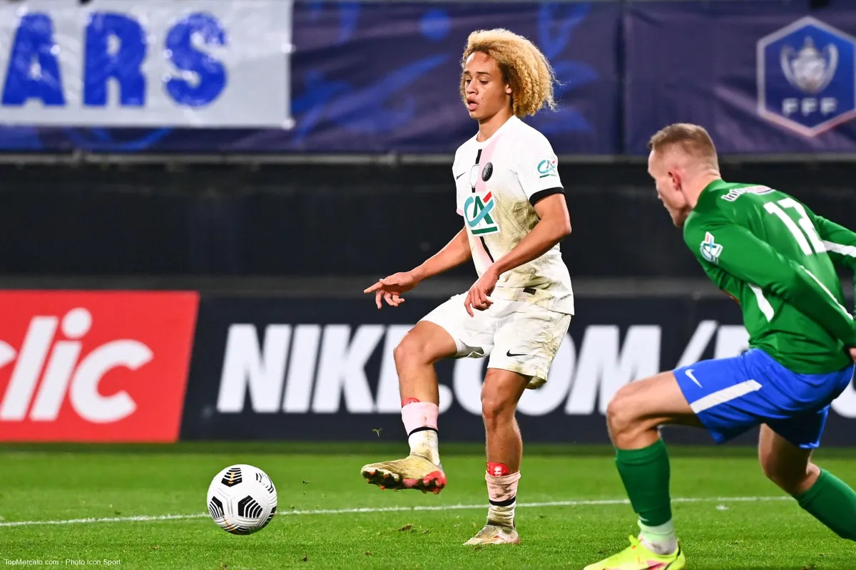 Xavi Simons, match Feignies Aulnoye-PSG Paris Saint-Germain