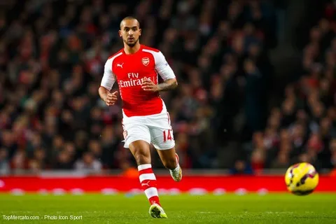 Arsenal : Walcott visé par les Hammers ?