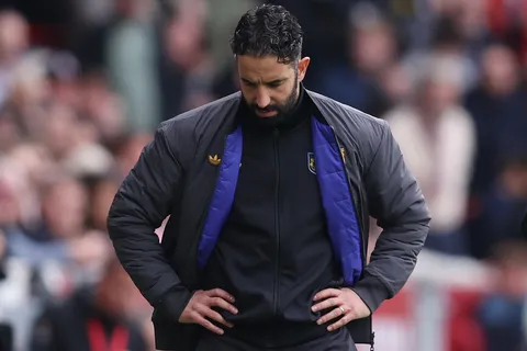 Manchester United : “lamentable”, “viré demain”… Ruben Amorim maintenu jusqu’à quand ?