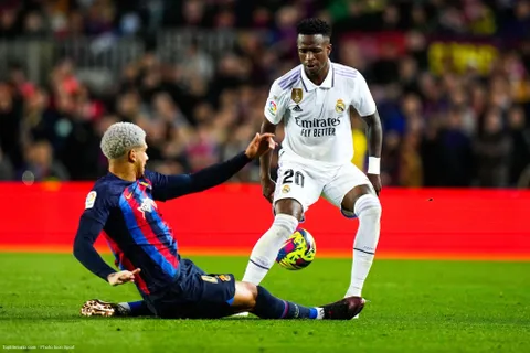 Barça-Real : Araujo allume Vinicius