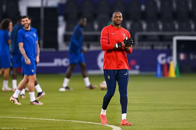 France-Argentine : comme Mbappé, Mandanda s’est emporté à la pause !