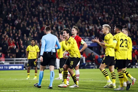 Dortmund : le gros tacle de Hummels contre l’arbitrage et le PSG