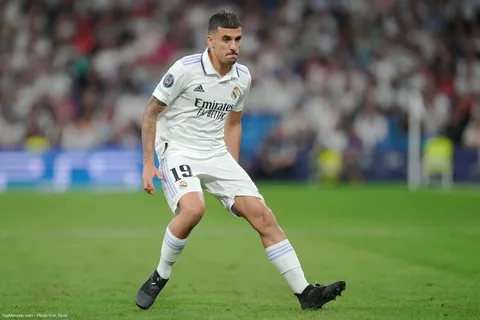Mercato - Real Madrid : Ceballos envoie un message à sa direction