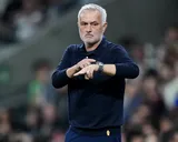 “Celui qui s’intéresse à lui devra se battre avec moi” : Mourinho bloque le transfert d’un joueur à 10 minutes de jeu au Real Madrid !