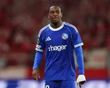 Mercato Strasbourg : la révélation Martial Godo courtisée par 3 clubs de PL, un prix XXL fixé