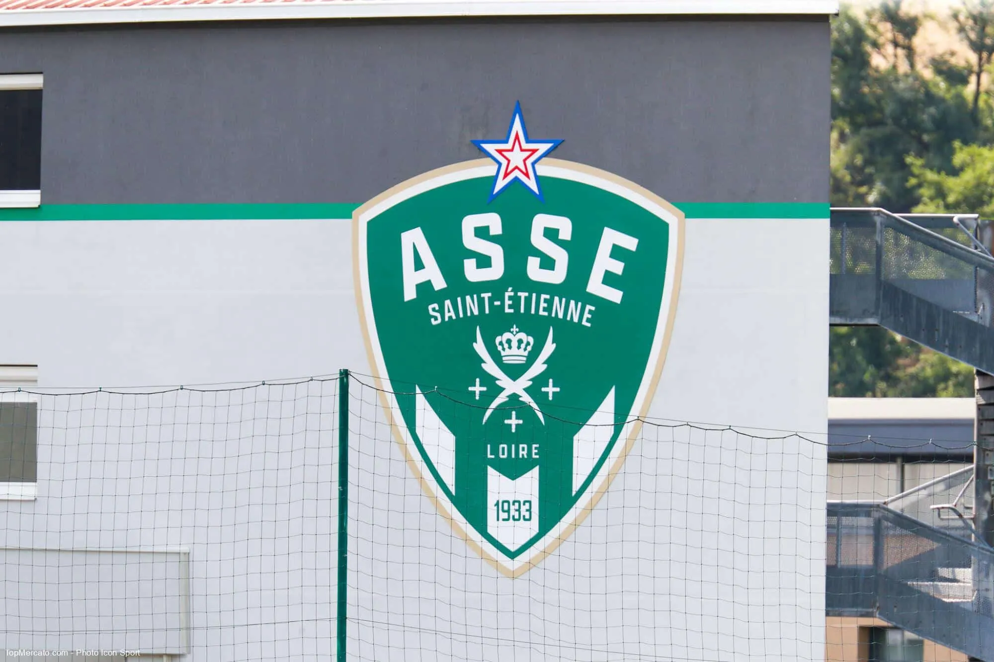 Quel animal a été représenté à deux reprises sur le logo de l’ASSE, de 1970 à 1978 et de 1988 à 1993 ?