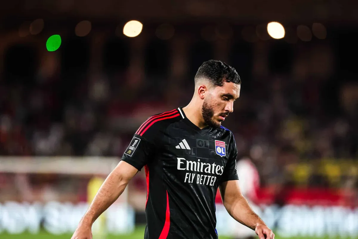 Mercato OL : “il n’y a pas de réelles nouvelles”, le prétendant préféré de Cherki n’avance pas…