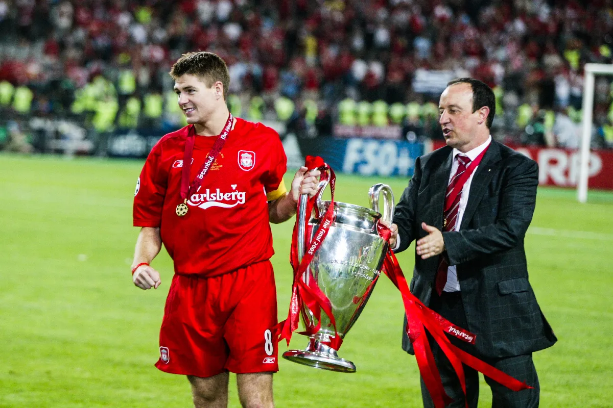 Steven Gerrard Rafa Benitez Liverpool