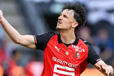 Mercato – Rennes prêt à rembarrer 3 clubs de Ligue des champions pour Esteban Lepaul