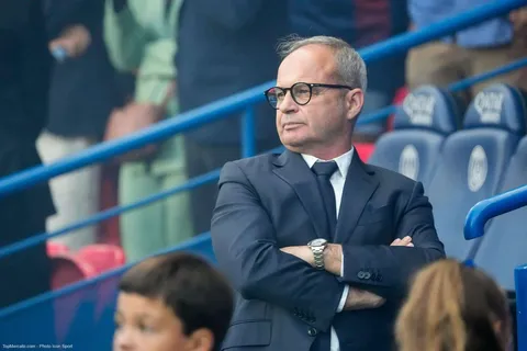 Officiel Mercato - PSG : une cible au milieu prolonge