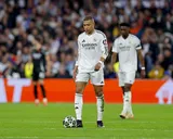 Real Madrid : “entasser des stars pour jouer comme Stoke City”… Le mercato ou Ancelotti, qui est responsable du fiasco ?