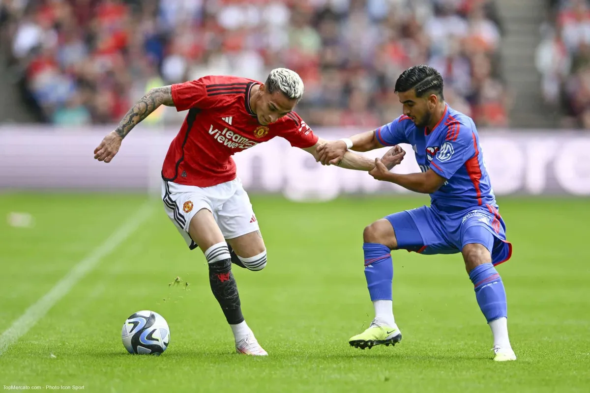 Manchester United : Antony échangé contre un compatriote ?