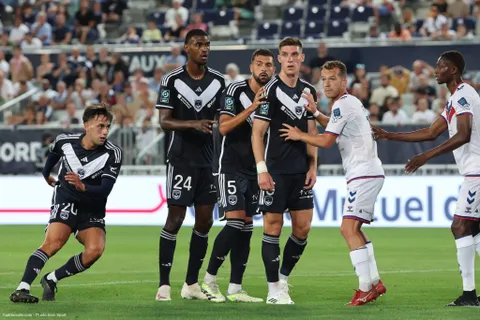 Match Paris FC – Bordeaux : chaîne TV et compos probables
