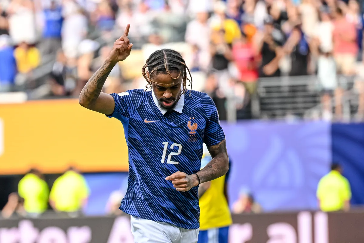 Mercato – Liverpool suit deux alternatives à plus de 90 M€ cas d’échec avec Barcola