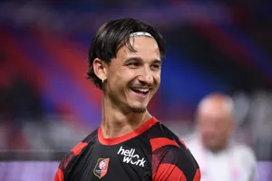 Mercato – Un club de Ligue Europa annoncé en pole pour Esteban Lepaul, Rennes dévoile son prix