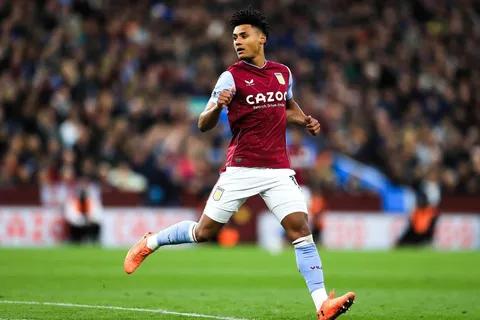 Le Bayern Munich vise la star d’Aston Villa pour renforcer son attaque
