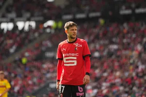 Mercato Rennes : Sebastian Szymanski suivi en Serie A, à quel prix vendre le Polonais ?