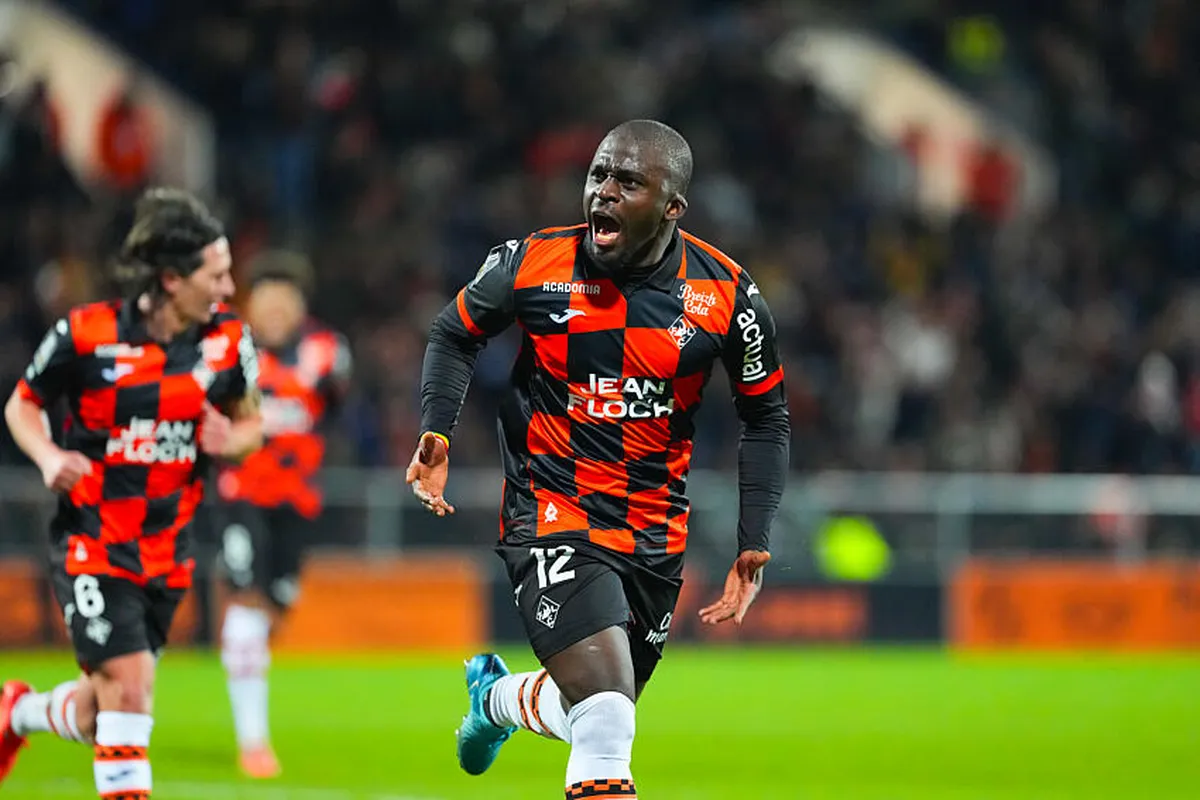 Un club anglais transmet une offre record à Bamba Dieng