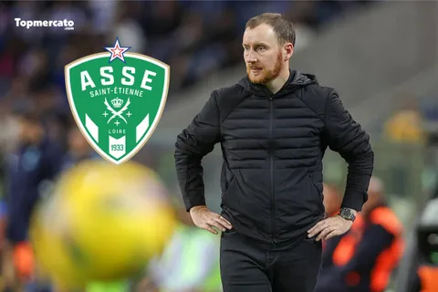 Mercato – Après Stassin et Davitashvili, l’ASSE pourrait ouvrir la porte au départ d’un autre cadre offensif