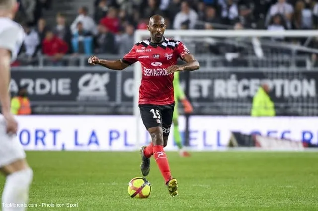 Officiel Mercato - Guingamp : Sorbon range ses crampons et reste au club
