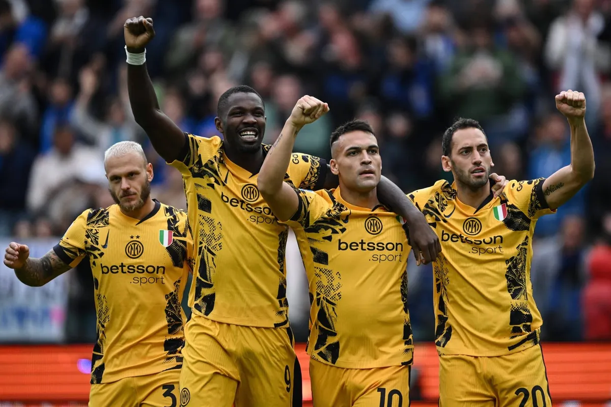 Federico Dimarco Lautaro Martinez Marcus Thuram Hakan Calhanoglu