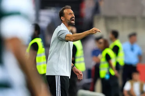 Mercato – Strasbourg regarde en Premier League pour la succession de Penders
