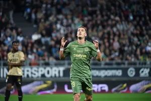 Mercato ASSE : Pourquoi la valeur de Lucas Stassin a baissé en 4 mois