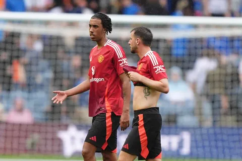 Manchester United : la terrible nouvelle se confirme pour Leny Yoro