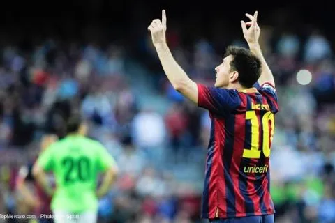 Barça : Piqué allume CR7, Messi savoure