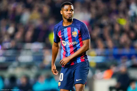 Mercato - Barça : les noms des 4 clubs susceptibles d’accueillir Fati