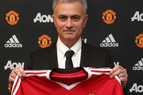 Man Utd se tourne vers Mourinho pour réagir (Officiel)