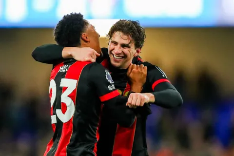 Mercato - Le PSG en négociations pour un défenseur de Premier League