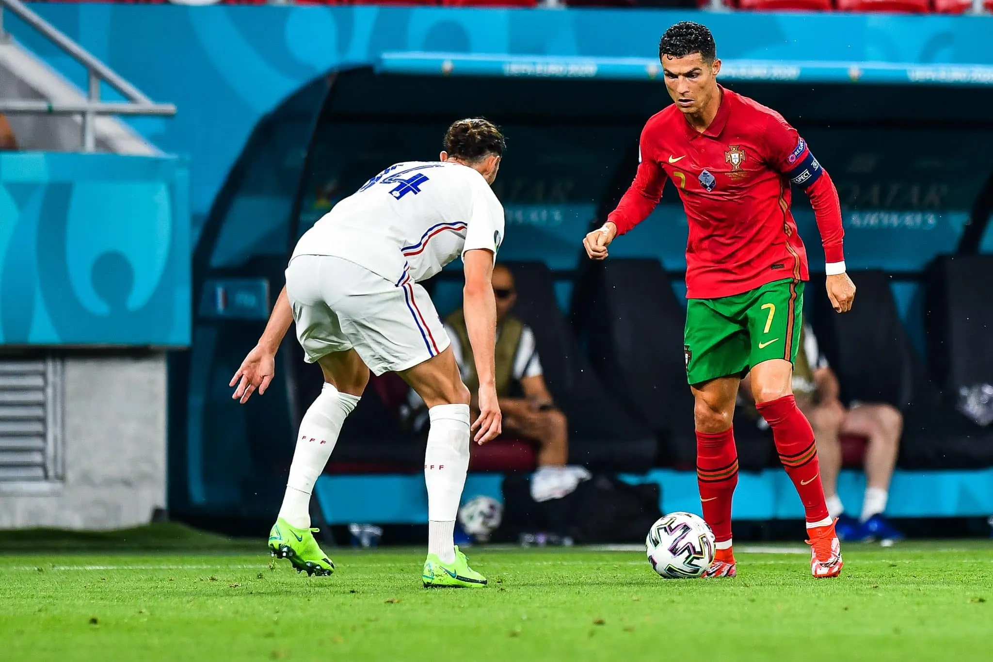 En 2021, quel Français a répondu à un doublé de Cristiano Ronaldo par deux buts lors du match de l’Euro 2020, Portugal 2-2 France ?