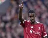 Mercato Liverpool : un assaut imminent à 75 M€ pour palier l’absence d’Isak ?