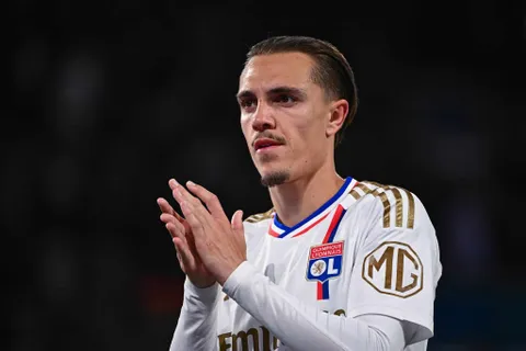 Mercato - OL : un club anglais prêt à miser gros sur Maxence Caqueret