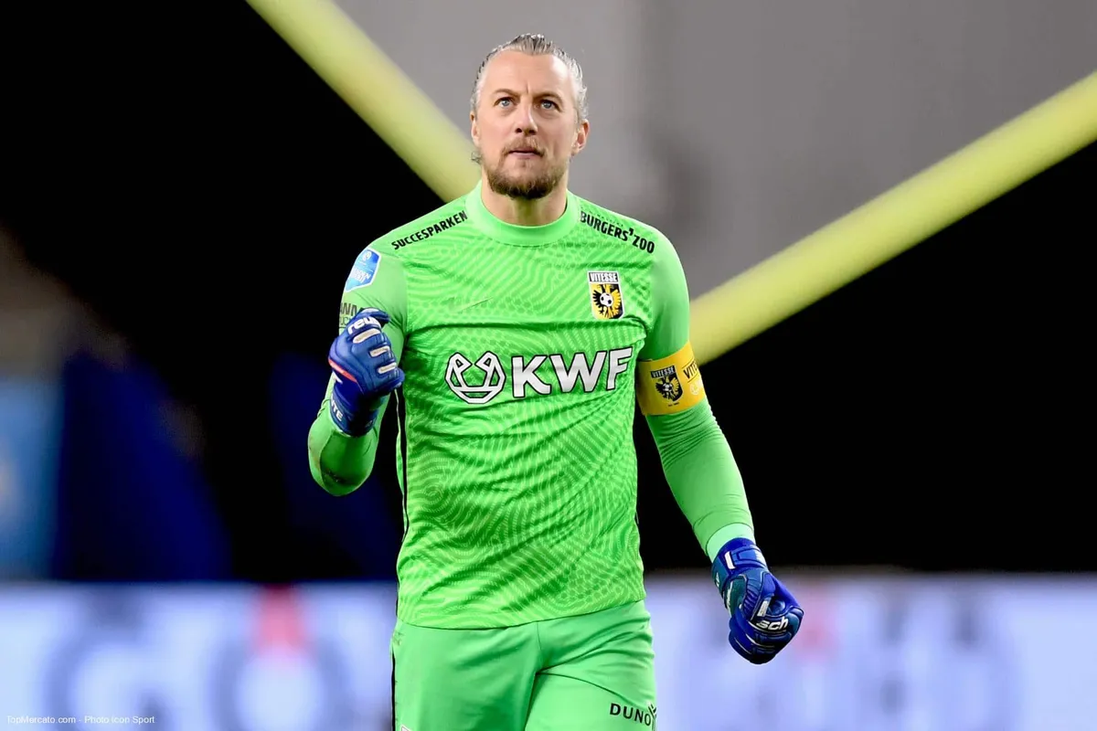 Remko Pasveer, Vitesse Arnhem