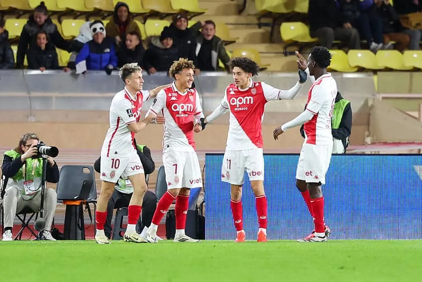 Aleksandr Golovin, Eliesse Ben Seghir et Maghnes Akliouche Monaco