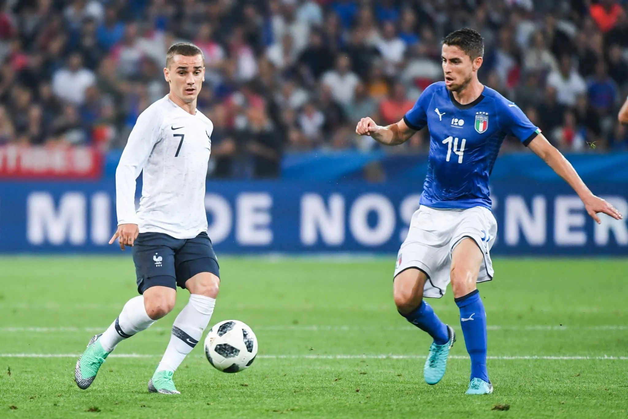 Quel Italien, actif en sélection nationale de 1997 à 2010, a déclaré la chose suivante : ”Une rivalité avec la France ? Mais quelle rivalité ? Entre nous, il n’y a pas de comparaison possible. Nous avons gagné quatre Coupes du monde, nous avons joué six finales” ?