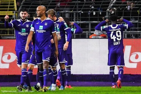 Officiel Mercato - Southampton : Hoedt part à Anderlecht
