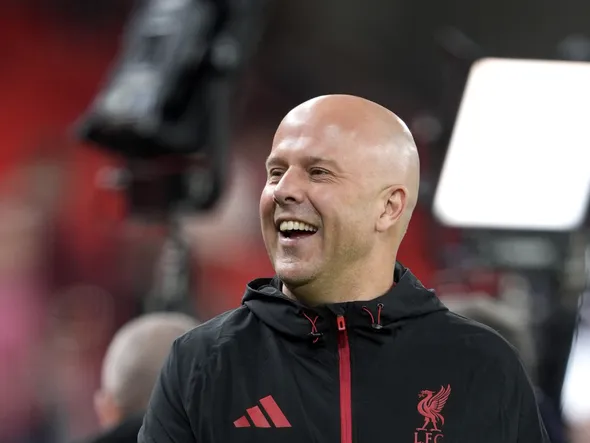 Mercato – Liverpool revoit ses ambitions à la hausse et prépare un double recrutement “géant” pour l’après-Salah