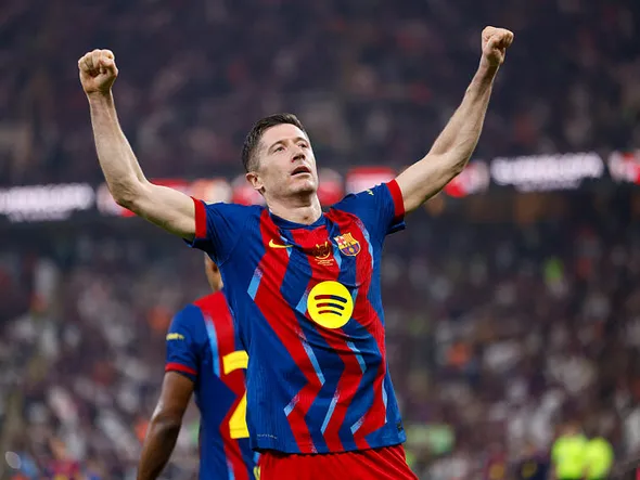 Mercato Barça : un prétendant fait la cour et offre un contrat en or à Lewandowski