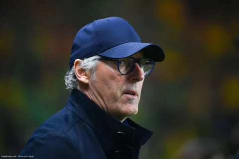 Officiel Mercato - Un flop offensif quitte l’OL