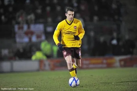 Olympiakos : Mellberg OUT, Squillaci IN ?