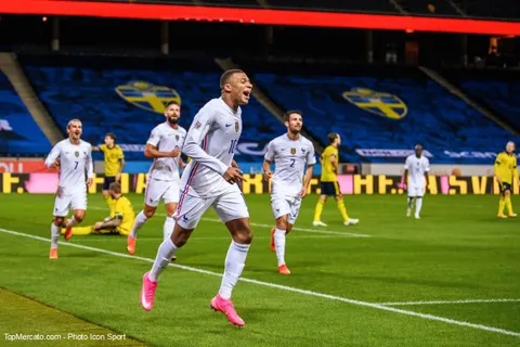 Equipe de France : Deschamps loue le trio Mbappé-Griezmann-Giroud