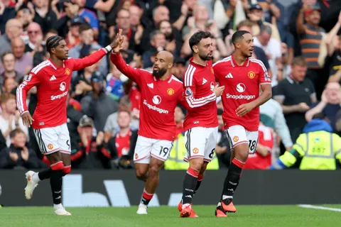Manchester United : “celui-là, c’est vraiment un achat malin”, la recrue de Carrick encensée par la légende Andy Cole