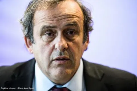 FIFA : Fabius distribue les bons points à Platini
