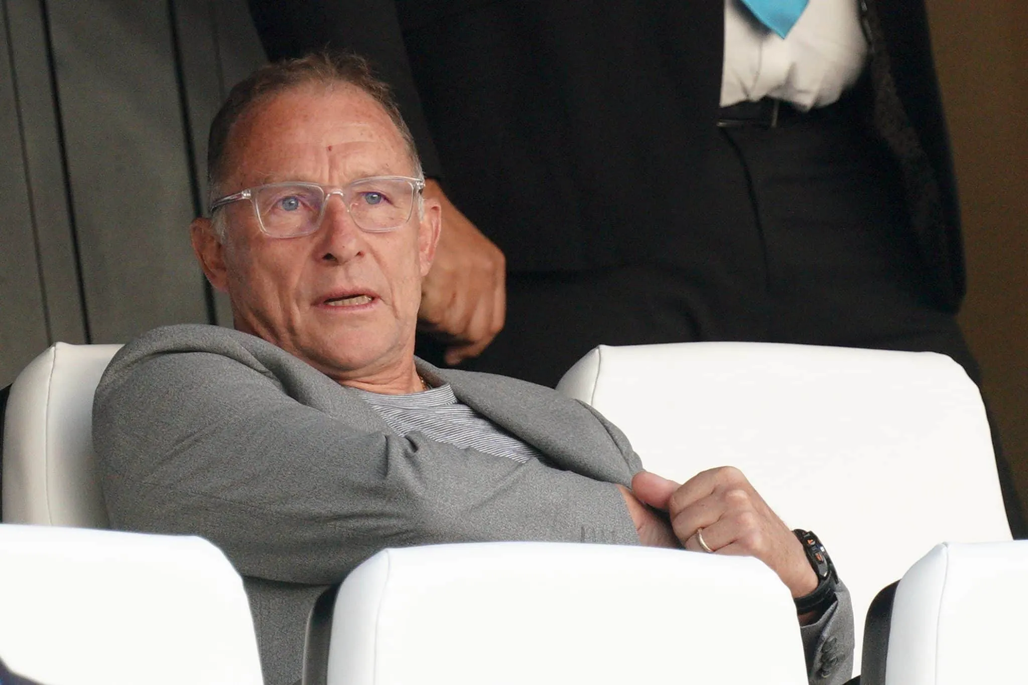 Dans La Provence de ce vendredi, Jean-Pierre Papin affirme avoir été déçu ne pas avoir été sollicité pour entraîner l’OM lors de la saison 2023-2024. Quel coach le Français voulait-il devancer sur le banc ?